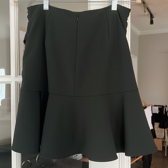 Club Monaco Dark Green Skirt - Picture 2 of 5